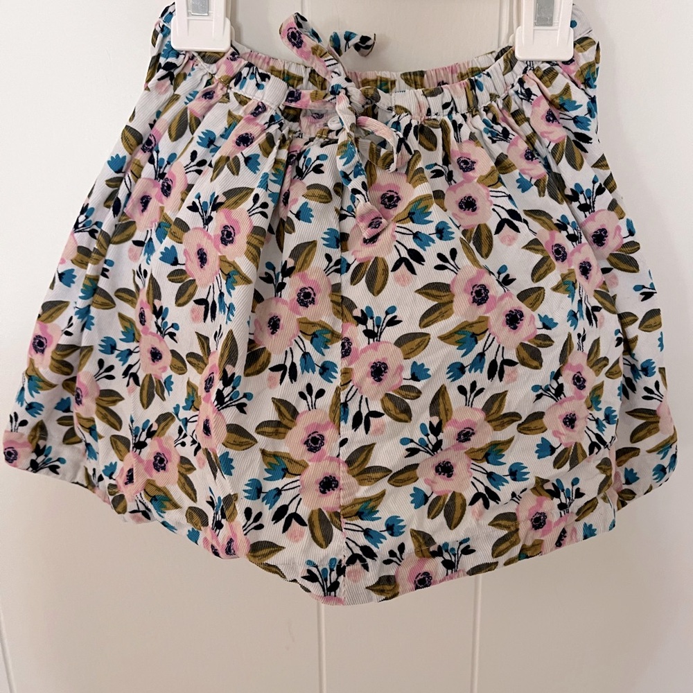 Precious transitional floral girls skirt. Size 5 years